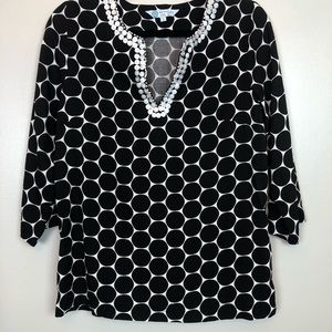Escapada Living | Black and White polka dot tunic